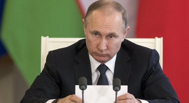 Trump dichiara guerra alla Siria, Putin mostra i muscoli: nave russa nel Mediterraneo