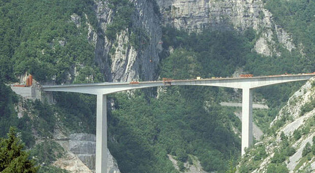 Il viadotto sulla Valgadena in Altopiano