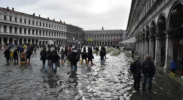 Ancora acqua alta a Venezia: punta massima di marea di 114 centimetri