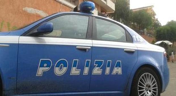Roma, sparatoria in strada tra i passanti: gambizzato uomo di 33 anni