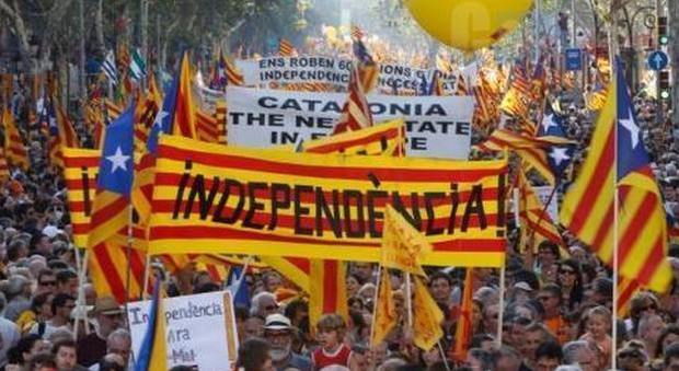 Catalogna, imputati 700 sindaci pro-referendum