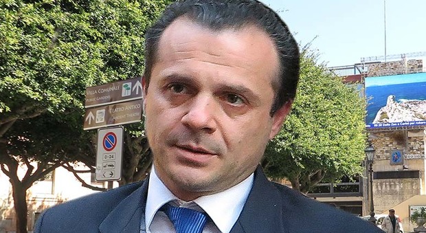 Cateno De Luca: al deputato regionale siciliano sono stati appena revocati gli arresti domiciliari
