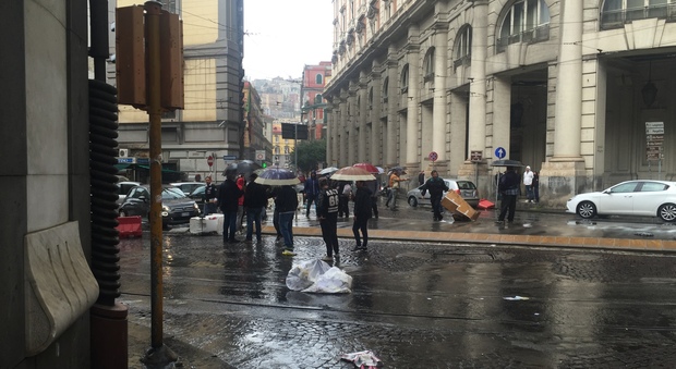 Napoli, sfila il corteo Usb: «No alle politiche del governo Renzi»