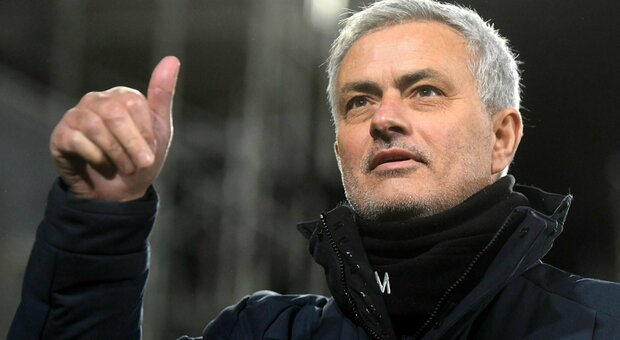 Mourinho alla Roma, euforia dei tifosi su Instagram e in radio: «Daje Mister»