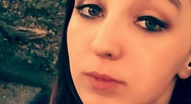 Janira D'Amato. Janira, 21 anni, uccisa a coltellate, fermato il fidanzato: ha confessato