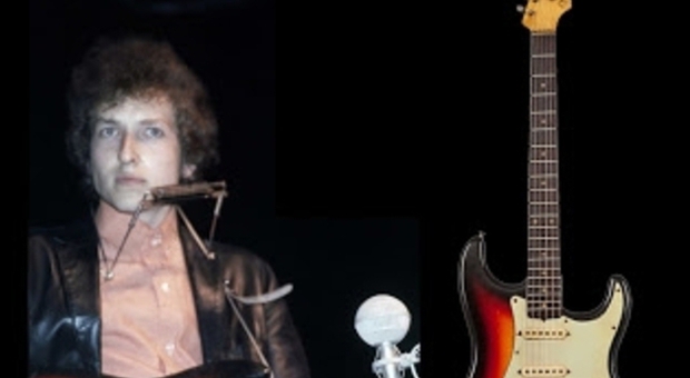 Un milione di dollari per la Fender di Dylan, da "Christie’s" è record per la mitica chitarra messa all'asta
