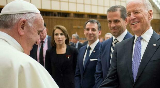 Vertice Papa-Biden, il rebus dello scontro sull'aborto. E il Vaticano censura la diretta presidenziale