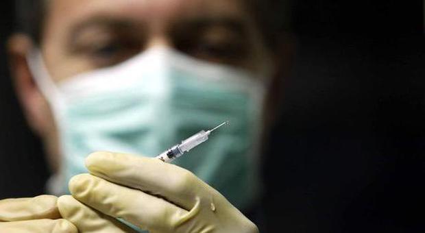 Vaccini killer, morti sospette e lotti: ​tutti i numeri di 4 giorni d'allarme