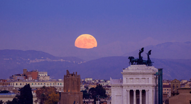 Superluna del Cervo 3 luglio 2023 a Roma: quando e come vederla