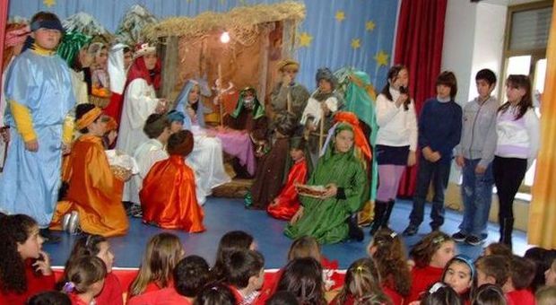 Bandita la parola "Gesù" dalla recita scolastica di Natale: è polemica
