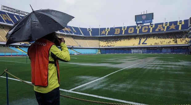 Coppa Libertadores, rinviata per maltempo la finale Boca-River: si gioca stasera