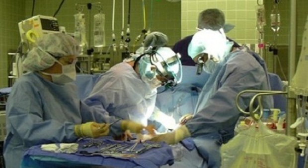 Torino, trapiantato cuore artificiale a una bambina di sei anni