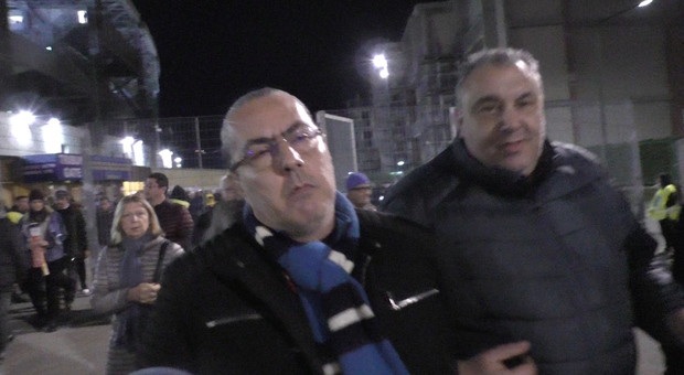 Napoli, la rabbia dei tifosi dopo il ko: «Basta, Ancelotti deve andare via»
