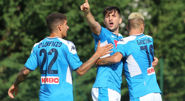 Il Napoli si diverte con la FeralpiSalò: 5-0, gol Manolas e doppietta di Verdi