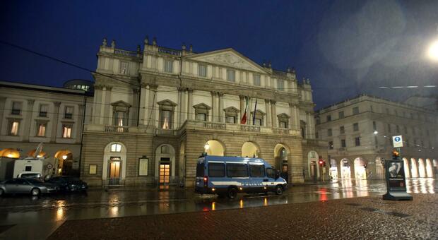 Milano, alla Scala focolaio Covid nel corpo di ballo: almeno 35 positivi
