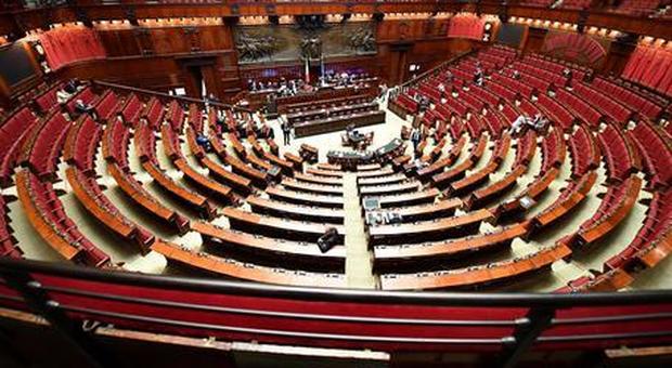 Taglio parlamentari, tutti per un sì da 350 milioni di euro