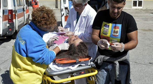 Terremoto, ferito ricoverato a Roma: «Sono vivo per miracolo»