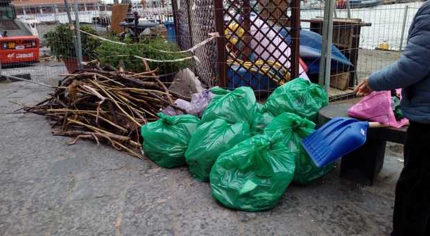 Task force per il mare pulito: tre tonnellate di rifiuti rimosse dalle spiagge di Sorrento