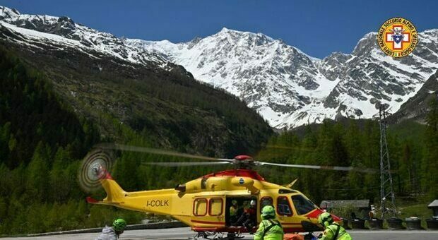 Monte Rosa, alpinista muore mentre fa snowboard: recuperato il corpo