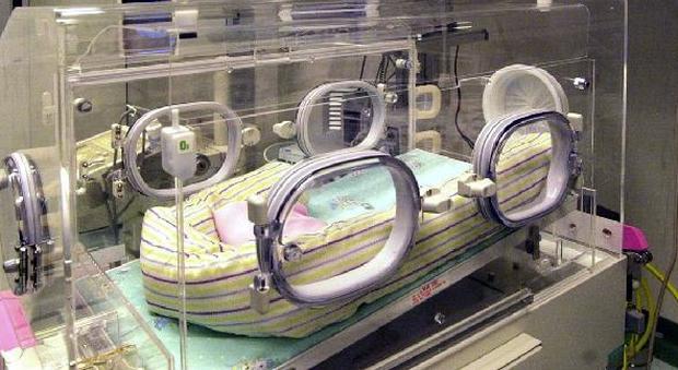 Allarme pertosse, due neonati ricoverati gravi in rianimazione