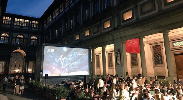 Dal 12 giugno al 25 settembre “Uffizi Live”: cinema, musica, teatro e danza di sera nel museo