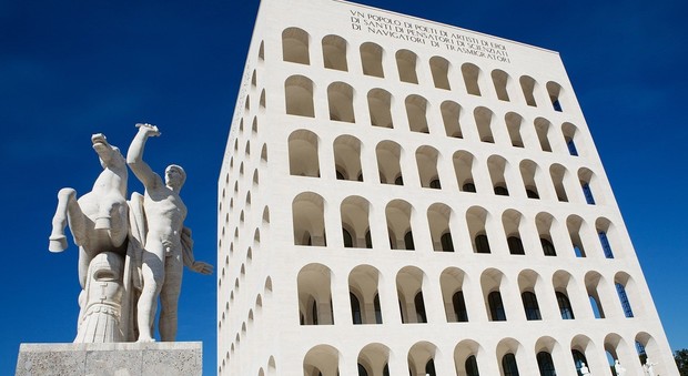 Il New Yorker attacca l'Italia: «Perché ci sono ancora tanti monumenti fascisti?»