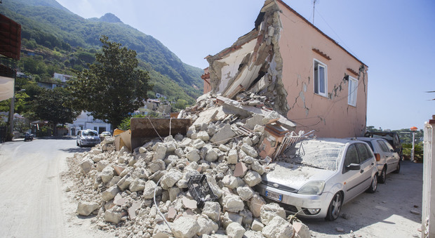 Nuova scossa di terremoto a Casamicciola: «Abbiamo sentito un boato»