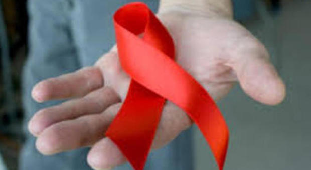 Aids, 1 sieropositivo su 4 non sa di avere l'infezione: dal 24 al 28 test Hiv gratuito allo Spallanzani