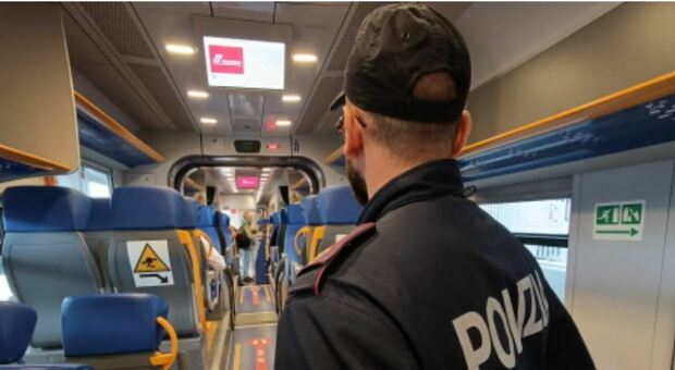 Stazioni dei treni sicure, raffica di controlli tra Marche, Umbria e Abruzzo: ritrovato un minorenne, salvato sui binari un rondone adulto ferito