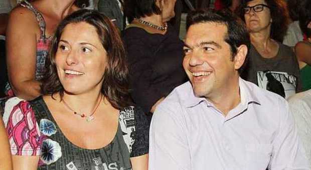 Tsipras con la moglie Betty