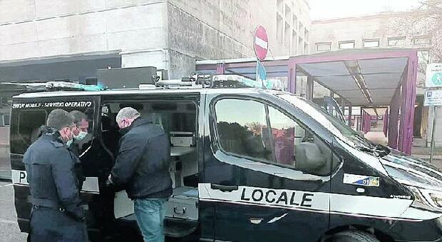 Polizia locale, la nuova unità mobile anche per il trasporto di organi