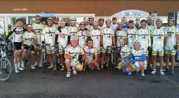 Rieti, coronavirus, Team Road&Bike torna alle pedalate reali. Foto. «Lentamente verso la normalità ma lo spirito non è cambiato»