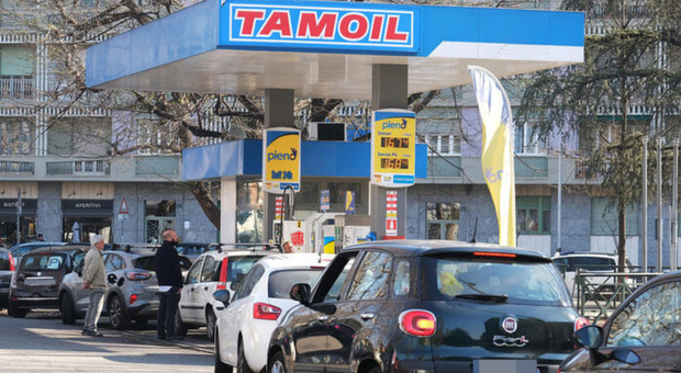 Benzina a Napoli, i dieci distributori più economici dove fare rifornimento ad aprile
