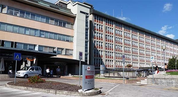 L'ingresso dell'ospedale San Bortolo di Vicenza