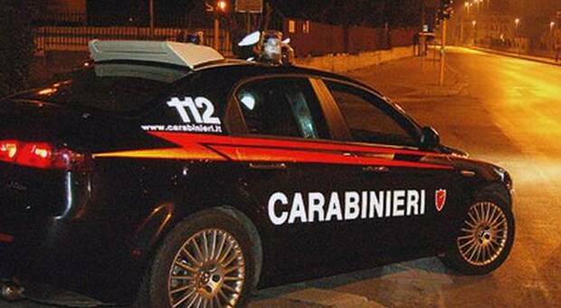 Spacciatore braccato per un’ora: 30enne arrestato in flagrante in Umbria