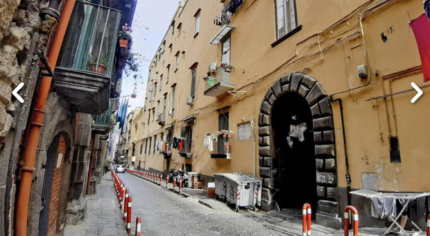 Napoli, abusivi occupano la casa di un'anziana e la ristrutturano