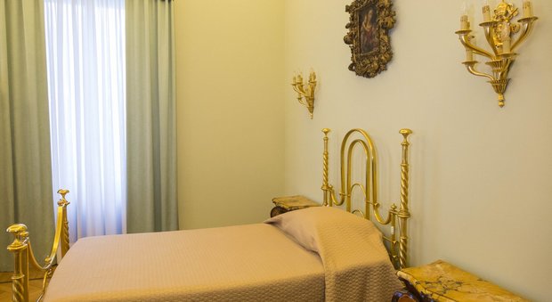 La stanza del Papa senza segreti, a Castel Gandolfo apre l'appartamento privato