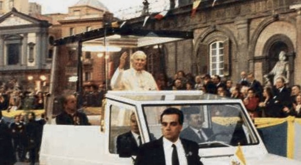 Tre giorni nel nome di Wojtyla: al Plebiscito le reliquie di Papa Giovanni Paolo II