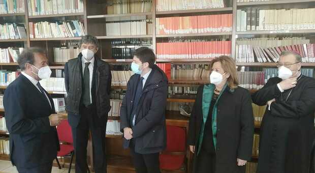 Il ministro Speranza visita la Piccola Opera di Giulianova: «Stop ai tagli nella sanità»