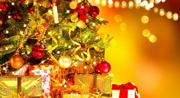 Natale, corsa ai regali: il 58% li comprerà tra oggi e domani