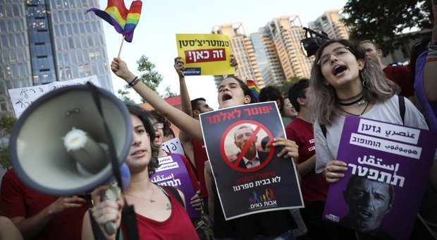 «L'omosessualità si può curare», bufera sul ministro israeliano