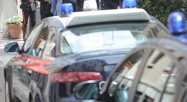 Milano, sparatoria in un bar a Pioltello: due albanesi feriti gravi, uno operato nella notte