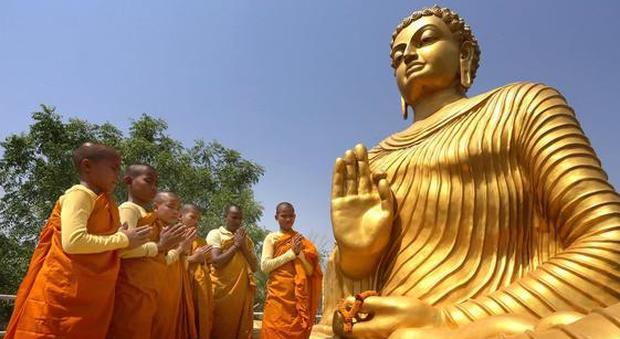 Roma, arriva il primo raduno buddista. Il Maestro tibetano: «Un Festival di pace a 30 anni dal Nobel per il Dalai Lama»