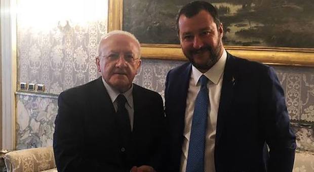 De Luca e il boom di Salvini: «Tra un anno si ammoscia pure lui»