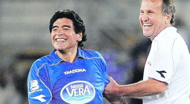 Diego Maradona con Zico