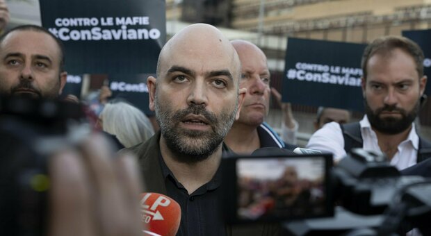 Roberto Saviano diffamò Giorgia Meloni: scrittore condannato a pagare una multa da 1.000 euro