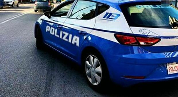 Roma, insegue e picchia la ex che si era nascosta dentro un locale: arrestato un 37enne