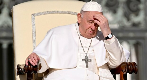 Papa Francesco: «Non sto bene di salute». Affaticato e dolorante: quali sono le (vere) condizioni del Pontefice?