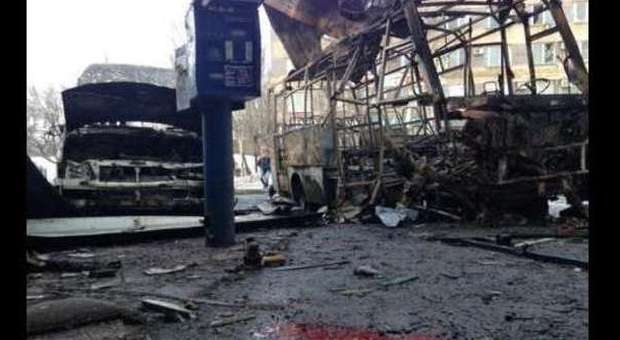 Ucraina, è il giorno del summit: ultima chance contro guerra Donetsk, bombe alla fermata del bus: almeno 4 morti