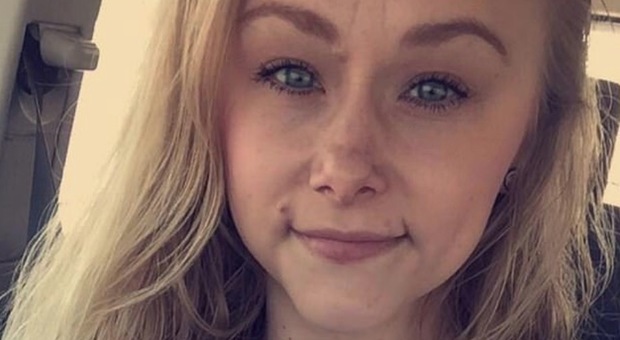 Incontra una persona conosciuta su Tinder e scompare: 24enne trovata smembrata